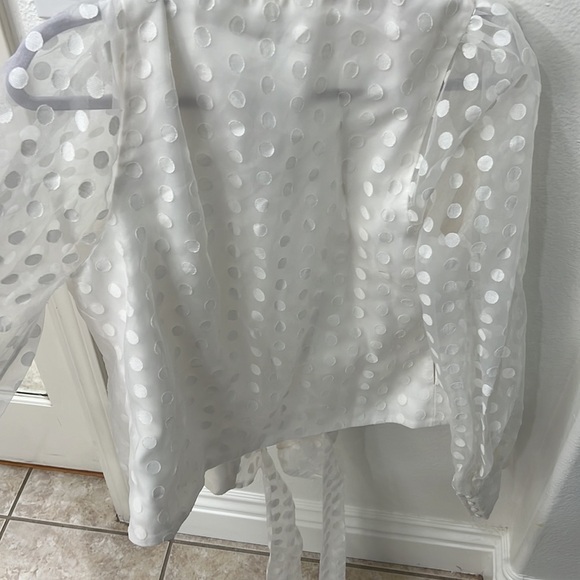 NEW Lovers & Friends White Polka Dot Wrap Blouse - Picture 9 of 9